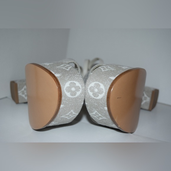 Louis Vuitton MONOGRAM Womens Platform & Wedge Sandals 2023 SS - Picture 14 of 14